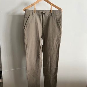 Kuhl Resistor Lite Chino Pants | Mens 30 x 32 | Tan